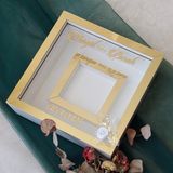 Verda Çerçeve 25X25 cm Fotoğraf Bölümlü Ledli Isimli Beyaz-Gold Yarı Pleksi Kaplamalı Derin Anı Çerçevesi! Gül Kutusu!