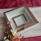Verda Çerçeve 25X25 cm Fotoğraf Bölümlü Ledli Isimli Beyaz-Rose Yarı Pleksi Kaplamalı Derin Anı Çerçevesi! Gül Kutusu!