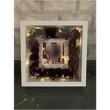 Verda Çerçeve Ahşap 25x25 Ledli Fotoğraf Bölümlü Çerçeve Kişiselleştirme İçin Gül Tasarımları - Beyaz