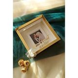 Verda Çerçeve Ledli 25x25 Cm Fotoğraf Bölümlü Gold Pleksi Kaplı Verda Anı Çerçevesi-6 Cm Derinlikli Anı Çerçevesi Sarı