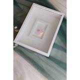 Verda Çerçeve Verda 30 x 40 cm Beyaz Ahşap Fotoğraf Çerçevesi Ledli Gül Kutusu Tasarımı ile Şık