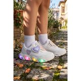 Vicco Kız Çocuk Işıklı Spor Ayakkabı - Beyaz, Kalp Detaylı ve Renkli LED Tabanlı Sneaker