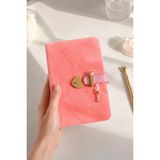 Victoria's Journals Hush Hush Peluş Kilitli Günlük ve Sır Defteri Hediye Seti - Kalemli - Powder Pink - A6