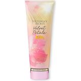 Victoria's Secret Beauty Velvet Petals Sol Vücut Losyonu