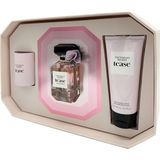 Victoria's Secret Tease Hediye Seti 50 ml EDP Kadın Parfümü ve 100 ml Vücut Losyonu ile Şık Tasarım