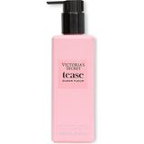 Victoria's Secret Tease Sugar Fleur Vücut Losyonu 250 ml Çiçeksi Etkiyle Kadınlar İçin İpeksi Bakım