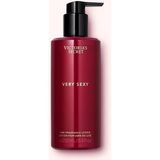 Victoria's Secret Very Sexy Vücut Losyonu 250 ml Kadınlar İçin Etkili Nemlendirici