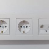 Viko Karre Beyaz 3lü Set Numeris Telefon Prizi + Topraklı Priz + Topraklı Priz