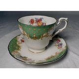 Vintage Çay Fincanı ve Tabağı Seti, Yeşil-Beyaz Desenli, Çiçek Motifli, Altın Yaldızlı Por - Çok Renkli