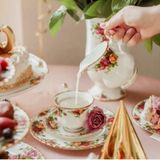 Vintage Çiçek Desenli Porselen Çay Fincanı, Altın Yaldızlı Kenar, Güllü Desen, 2 Parça
