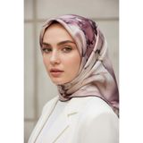 Vissona %100 Twill İpek Batik Çiçek Desenli Pudra - Bej Renkli 90x90 Eşarp Kenar Dikiş Şekli El Dikişli