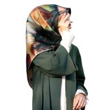 Vissona %100 Twill İpek Batik Çiçek Desenli Zümrüt Yeşili - Hardal Renkli 90x90 Eşarp Kenar Dikiş Şekli El D