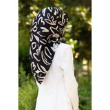 Vissona %100 Twill İpek Büyük Çiçek Desenli Siyah - Krem Renkli 90x90 Eşarp Dikim Şekli : El Dikişi