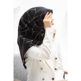 Vissona %100 Twill İpek Çizgi Desenli Siyah Krem Renkli 90x90 Eşarp Dikim Şekli : El Dikişi