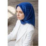 Vissona %100 Twill İpek Monogram Desenli Saks Renkli 90x90 Eşarp Dikim Şekli : El Dikişi
