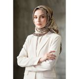 Vissona %100 Twill İpek Şal Desenli Bej Renkli 90x90 Eşarp Dikim Şekli : El Dikişi