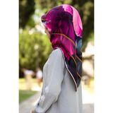 Vissona % 57 İPEK % 43 VİSKON Twill İpek Çiçek Geometrik Desenli fuşya Renkli 90x90 Eşarp Dikim Şekli : El D