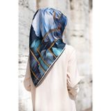Vissona % 57 İPEK % 43 VİSKON Twill İpek Çiçek Geometrik Desenli lacivert Renkli 90x90 Eşarp Dikim Şekli :