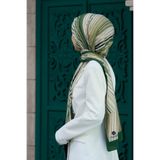 Vissona KREP ÇİZGİLİ DESENLİ ZÜMRÜT YEŞİLİ RENKLİ 75X195 KIRIŞMAZ ŞAL