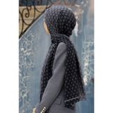 Vissona KREP MONOGRAM DESENLİ SİYAH - GRİ RENKLİ 75X195 KIRIŞMAZ ŞAL