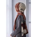 Vissona Lüks Medine Ipeği Yaprak Desenli Gül Kurusu - Gri Renkli 75X195 Kırışmaz Şal Moss Krep Dikiş Tipi Italyan Dikişli - 90 x 90 cm