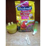 Vitakraft Menu Ballı Paraket Yemi 1000 Gr+Derin Geniş Yemlik+10 Cm Parmak Suluk+Kalamar Kemiği Tutacağı