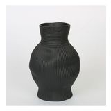 Vitale Siyah Darbeli Vazo Uzun 17*17*30 Cm AK.JM00009