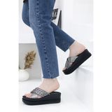 Voga 2547 Dolgu Topuk Casual Anatomik Kadın Terliği Platin 40