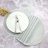 Weare2 Gri Renkli Yuvarlak Nakışlı 12 Parça Set Amerikan Servis ve Kokteyl Peçetesi Amerikan Servis - 34 x 34 cm