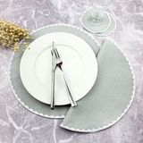 Weare2 Gri Renkli Yuvarlak Nakışlı 4 Parça Set Amerikan Servis ve Kokteyl Peçetesi Amerikan Servis - 34 x 34 cm