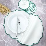 Weare2 Yeşil Renkli Nakışlı 12 Parça Set Amerikan Servis ve Kokteyl Peçetesi - 35 x 35 cm