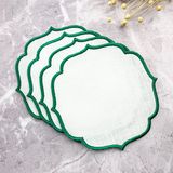 Weare2 Yeşil Renkli Nakışlı Keten Efektli 4'lü Kokteyl Peçetesi - 15 x 15 cm