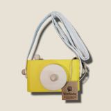 websunday Dekoratif Fotoğraf Makinesi, Bebek Çocuk Boyun Asılı Fotoğraflı Sahne Kamera Oyuncak, Halatlı Sevimli Ahşap Kamera Oyuncaklar Çocuk Odası için Asılı Dekorasyon Kız Erkek Hediyelik Oyuncak (Civciv Sarısı)