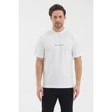 Werroni Erkek Beyaz Renk Jakarlı Kumaş Kendinden Dik Çizgili Baskılı Slim Fit T-Shirt - 2XL