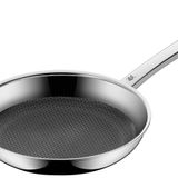 WMF Profi Resist 24 cm Tava, İndüksiyon Uyumlu, Gaz, Elektrikli ve Cam Seramik Ocaklarla Uyumlu, Tam Kaplamalı Çok Katmanlı Malzeme, Petek Desenli Yüzey, Paslanmaz Çelik Sap, Fırına Uygun