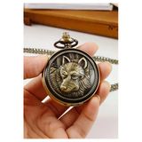 Wolawood Özel Üretim Bozkurt Temalı Köstekli Cep Saati, Vintage Retro Antik Tasarım, Zincirli Quartz Saat, Kurt Figürlü Koleksiyonluk Aksesuar Premium Hediyelik Nostaljik Luxury Seri