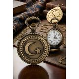 Wolawood Türk Bayraklı Antika Görünümlü Köstekli Cep Saati Nostaljik ve Anlamlı Hediye Metal Tasarım Quartz Mekanizma Ay Yıldız Kabartmalı Vintage Hediyelik Saat