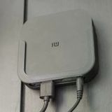 Xiaomi Mi TV Box S ile Uyumlu Duvar Montaj Aparatı – Dayanıklı Plastik Tutucu