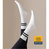 XTR Fitness - Beyaz Kaydırmaz Tabanlı Çorap Yoga ve Pilates İçin Profesyonel Kullanım