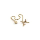 Yarım Yıldız Tragus Altın Küpe