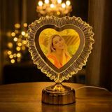 Yatak Odası İçin Abajur Led Işıklı Fotoğraflı Çerçeve Kristal Kalpli Kişiye Özel Resimli Abajür