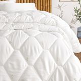 Yataş Nuevo Bambu Tek Kişilik Yorgan 300 Gr/m2 - Beyaz - 155 x 215 cm
