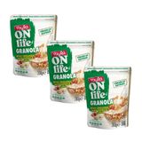 Yayla Onlife Beyaz Çikolatalı Antep Fıstıklı ve Çilekli Granola 200 g x3