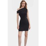 Yazlık Mini Elbise Bodycon Kalıp Tek Kol Dokuma Kumaş Seçkin Malzeme Şık Görünüm