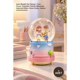 Yenilig 1 Adet Işıklı Müzikli Kar Küresi – Cam Fanus, Polyester Gövde, Masaüstü Dekoratif Biblo, Snow Globe, Hediye