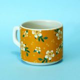 Yeşilay Sarı Çiçek Desenli Seramik Kupa