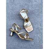 Yezy Shoes Kısa Topuklu Kadın Ayakkabı Gold Renk İnce Topuklu Toka Bağlama Şekli ile Şık