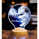 Yıl Atatürk Görselli Hediye Atatürk Ofis Hediyesi Atatürk Fotoğraflı Kişiye Özel Isimli LED - Çok Renkli