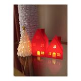Yılbaşı Dekorasyon Led Mumlu 2 li Evler ve Çam Ağacı PLASTİK 7-9,5-11 CM 3 ADET LED MUM DAHİLDİR