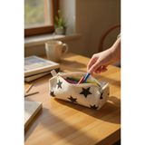 Yıldız Desenli Üçgen Kalemlik Makyaj Çantası Organizer 20x8x8 cm (Beyaz) | Geniş Hacimli, Makinede Yıkanabilir, Çok Amaçlı Organizer, Fermuarlı Kapak, Makyaj Çantası